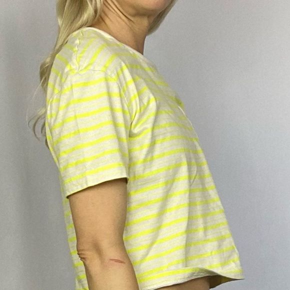 Vans Womens Mini Check Top Lemon Tonic semi cropped t-shirt xs - Picture 6 of 14